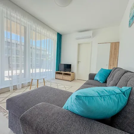 Silverbay Apartment